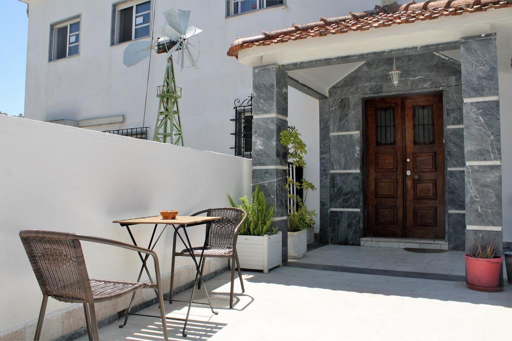 Lisbon Cosy Hostel Exterior photo